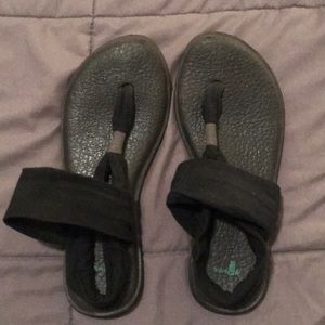 Sanuk black sandals